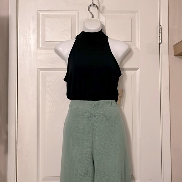 Urban Rebel Mock T Sleeveless Top NWT Green Knit Wide Leg Cropped Palazzo Pants - Picture 4 of 16